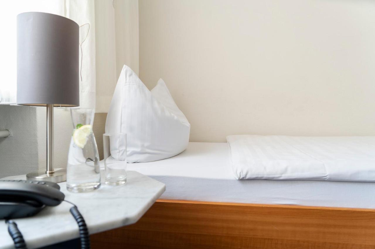 Hotel & Apartments Boehm Графенвьор Екстериор снимка