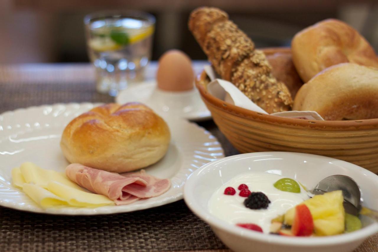 Hotel & Apartments Boehm Графенвьор Екстериор снимка