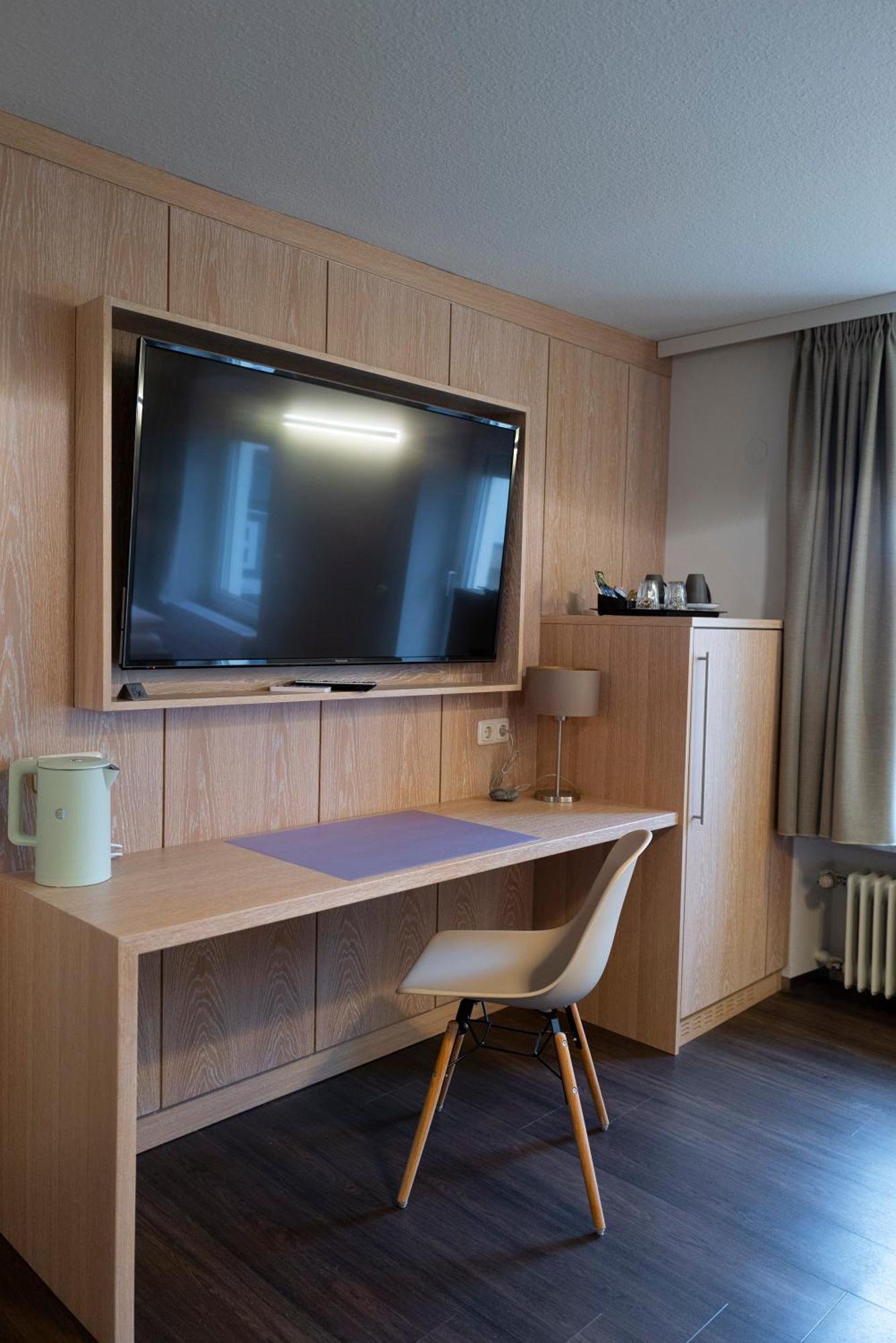 Hotel & Apartments Boehm Графенвьор Екстериор снимка