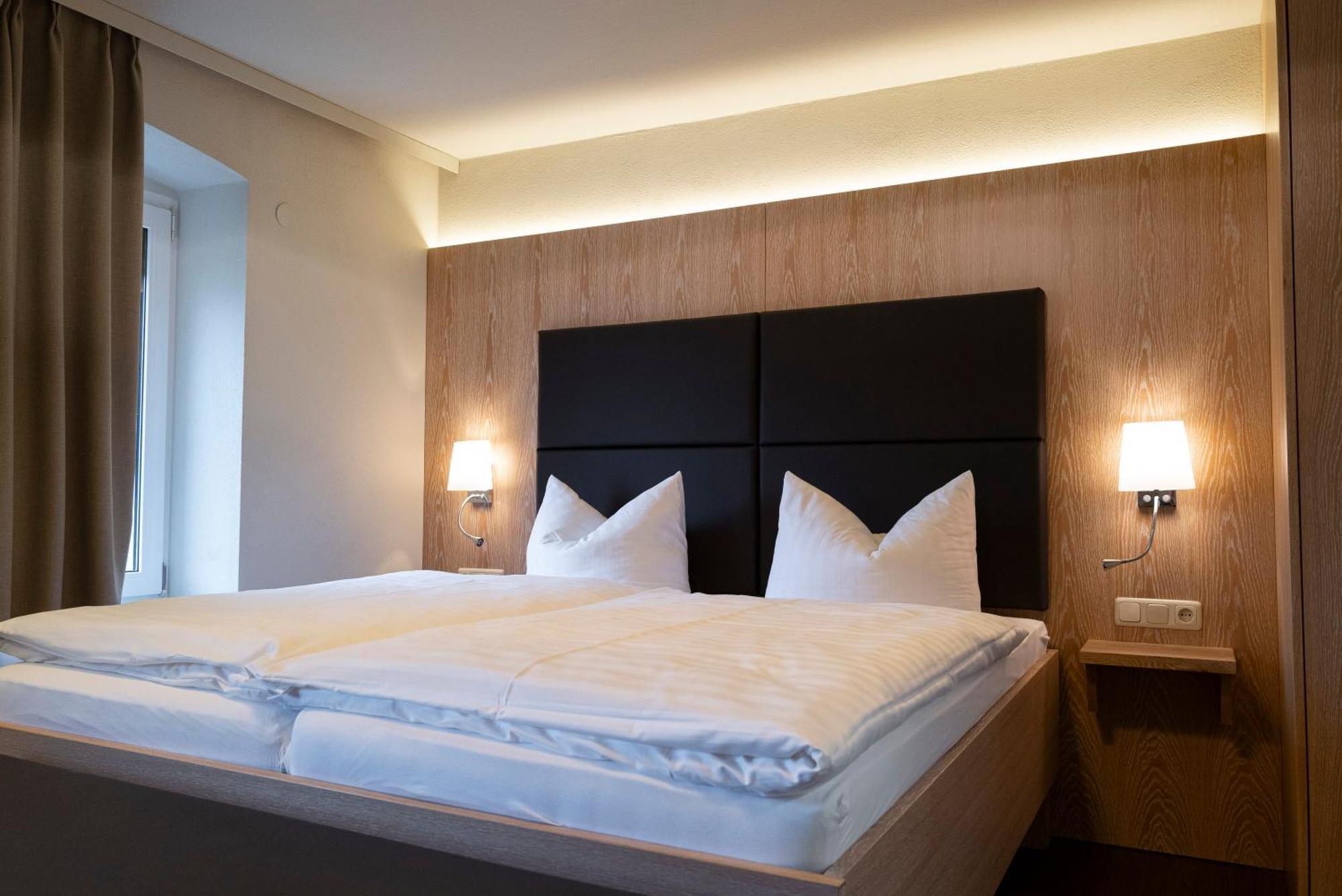 Hotel & Apartments Boehm Графенвьор Екстериор снимка